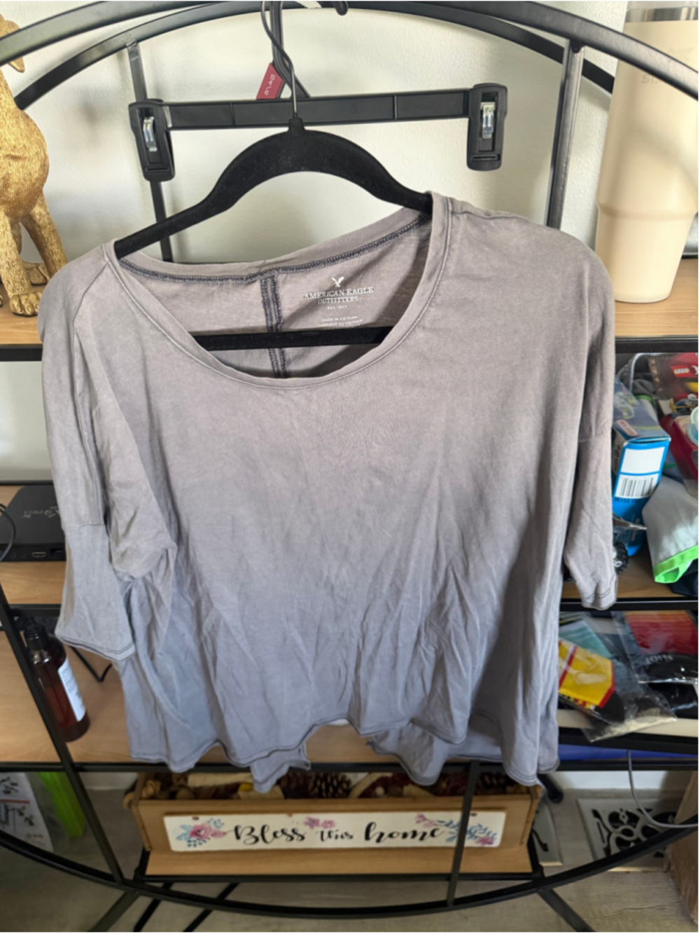 Women's American Eagle Outfitters Grey Short Sleeve Tee Size M